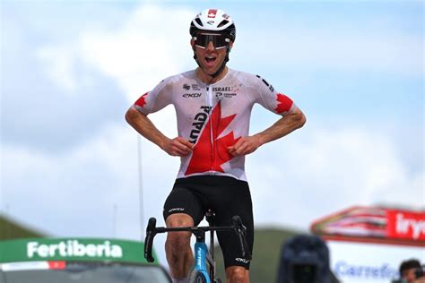 Vuelta a España stage 13: Michael Woods Wins, O’Connor Cracks.